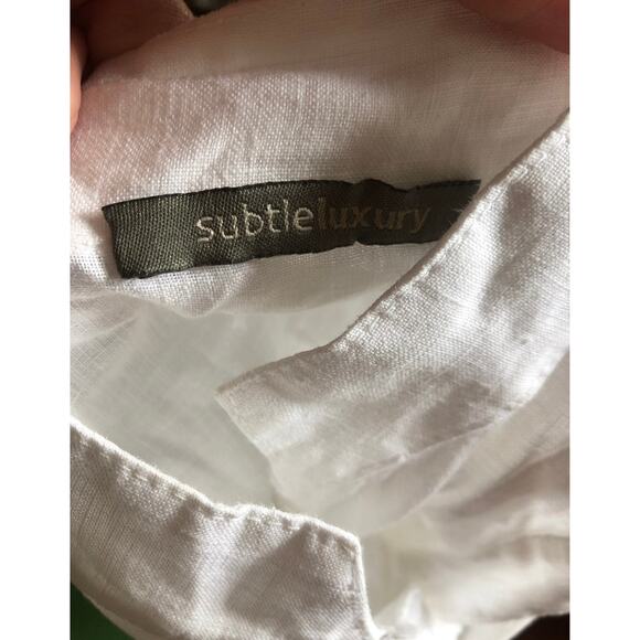 Subtle Luxury Linen White sleevless top with ruffels and high neck size small - Picture 11 of 12